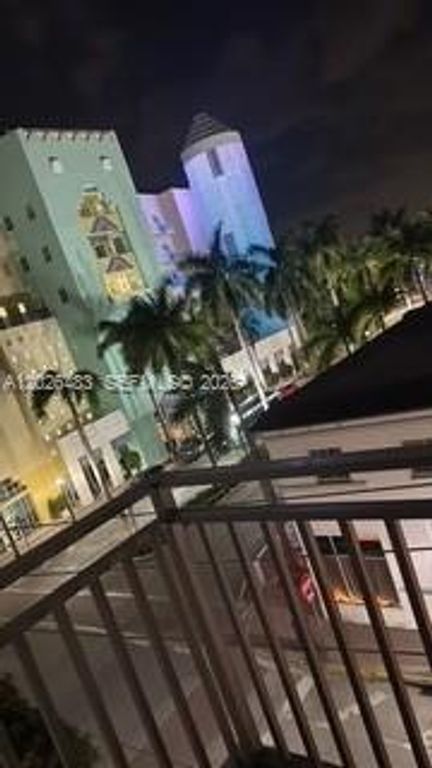 363 Washington Ave 52, Miami Beach, FL 33139