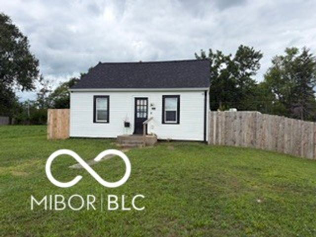 2402 W 30th Street, Anderson, IN 46016
