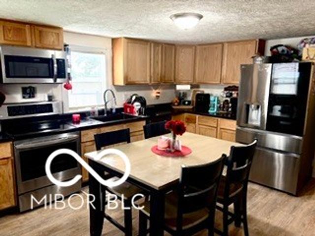 2402 W 30th Street, Anderson, IN 46016