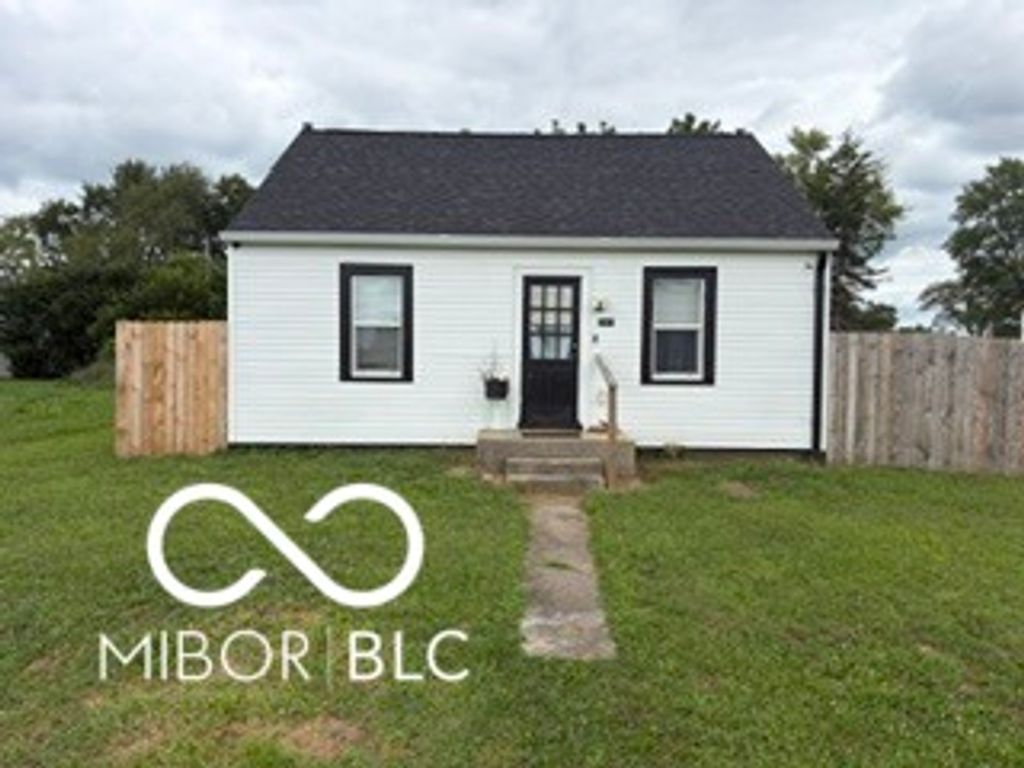 2402 W 30th Street, Anderson, IN 46016