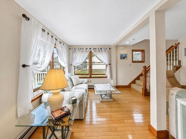 36 Hampton Circle, Hull, MA 02045
