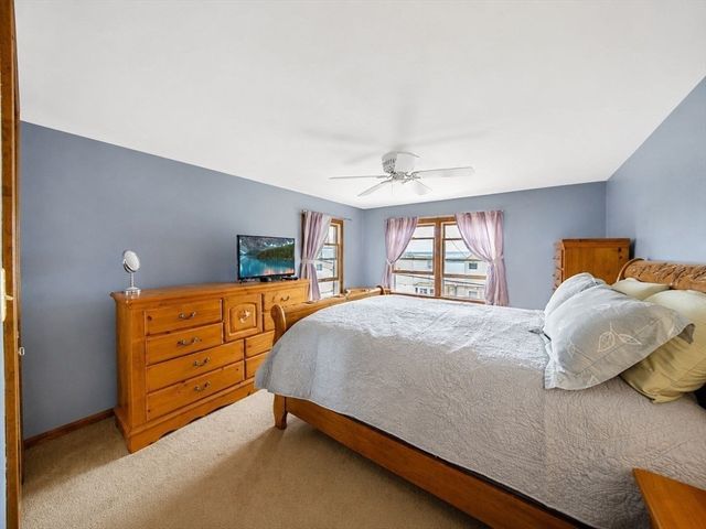 36 Hampton Circle, Hull, MA 02045