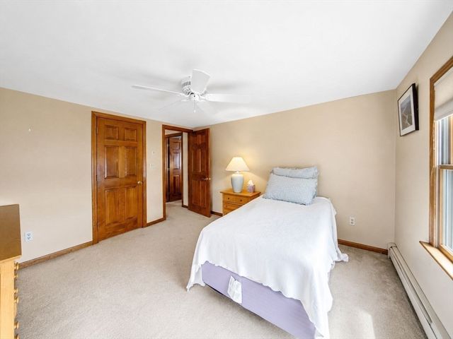 36 Hampton Circle, Hull, MA 02045