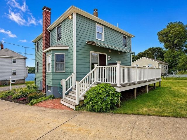 36 Hampton Circle, Hull, MA 02045