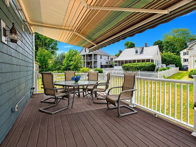 36 Hampton Circle, Hull, MA 02045