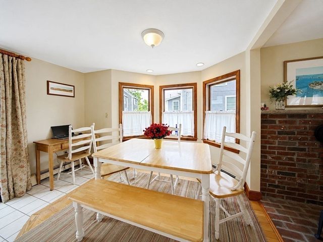36 Hampton Circle, Hull, MA 02045