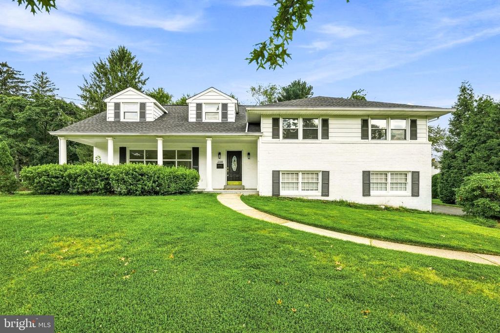 2500 SALEM DR, CINNAMINSON, NJ 08077 — exterior