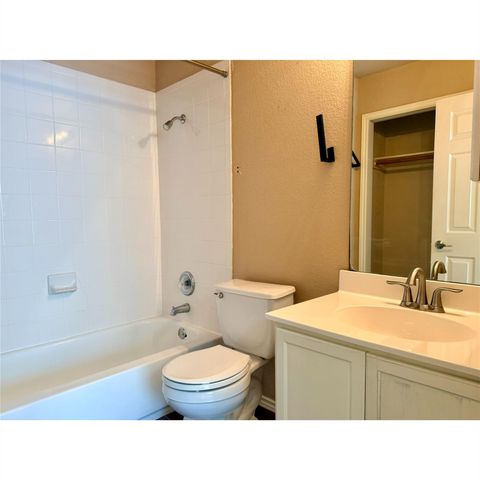 2632 Century Park BLVD 39, Austin, TX 78727