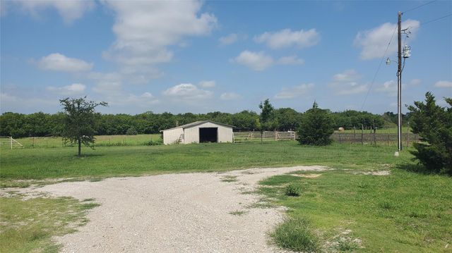 1656 County Road 697, Farmersville, TX 75442