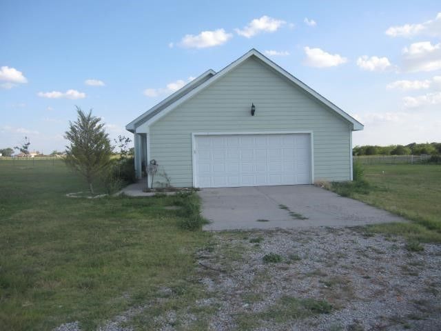 1656 County Road 697, Farmersville, TX 75442