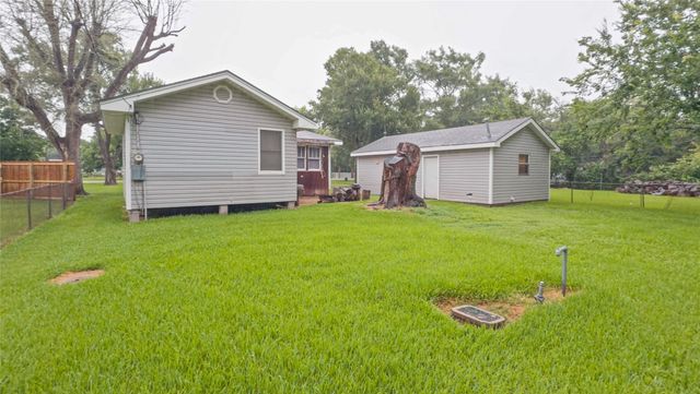 2109 Magnolia Drive, La Marque, TX 77568