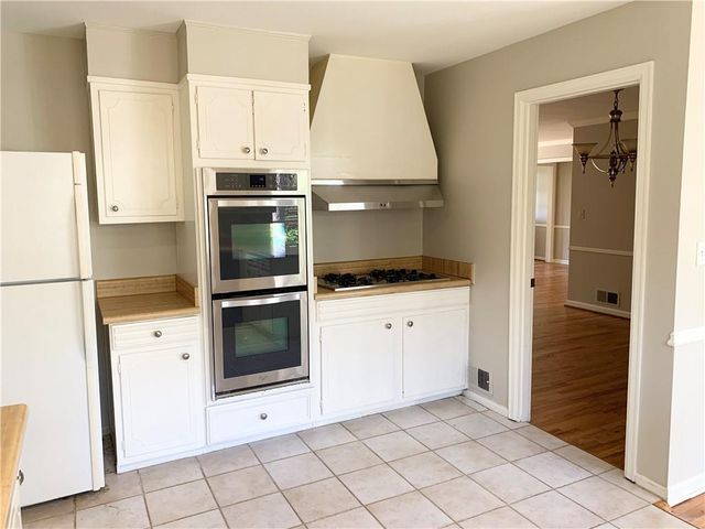 4625 Kings Down Road, Dunwoody, GA 30338