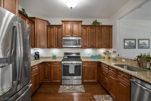 6102 Veterans Dr 102, Rockaway Twp., NJ 07885
