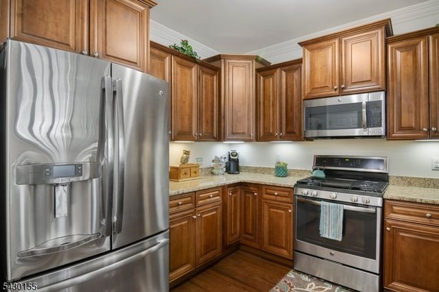 6102 Veterans Dr 102, Rockaway Twp., NJ 07885
