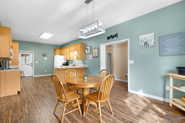 3816 Browns Valley Road, Guntersville, AL 35976