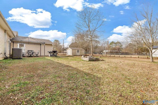 3816 Browns Valley Road, Guntersville, AL 35976