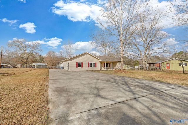 3816 Browns Valley Road, Guntersville, AL 35976