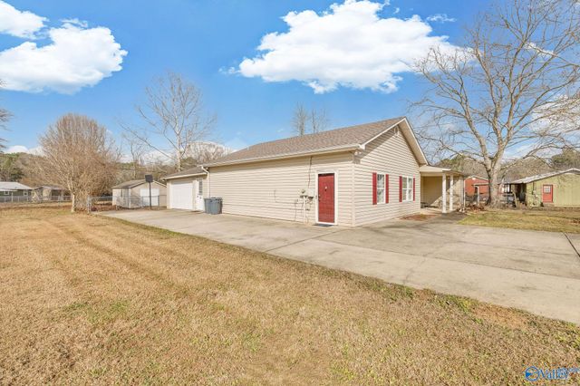 3816 Browns Valley Road, Guntersville, AL 35976