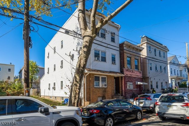 23 Martin Luther King Jr B, Newark City, NJ 07104