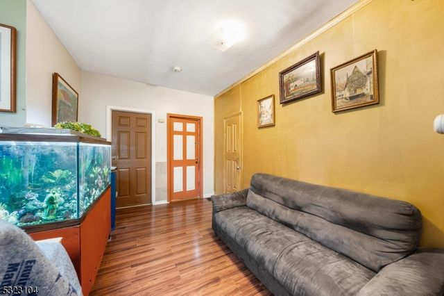 23 Martin Luther King Jr B, Newark City, NJ 07104