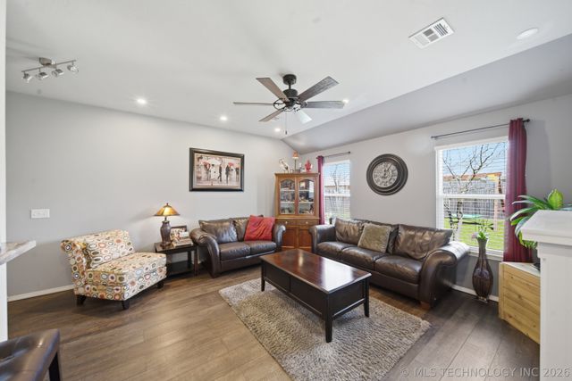 25233 E 93rd Court S, Broken Arrow, OK 74014