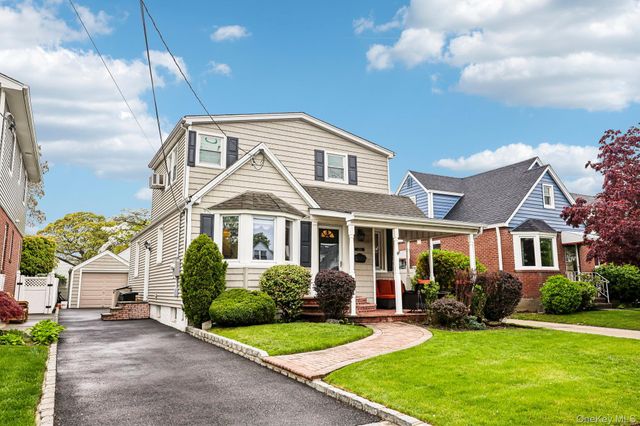 174 Semton Boulevard, Franklin Square, NY 11010