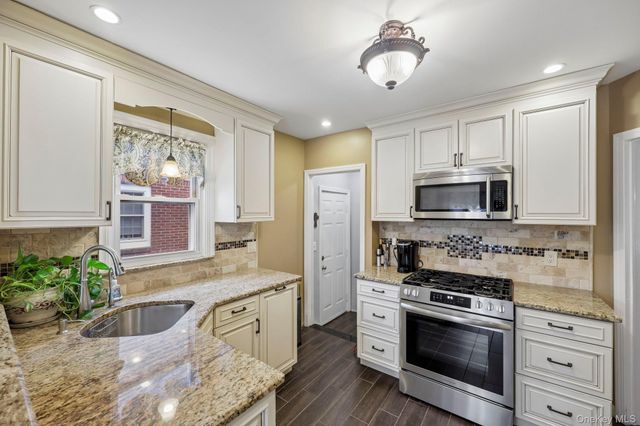 174 Semton Boulevard, Franklin Square, NY 11010