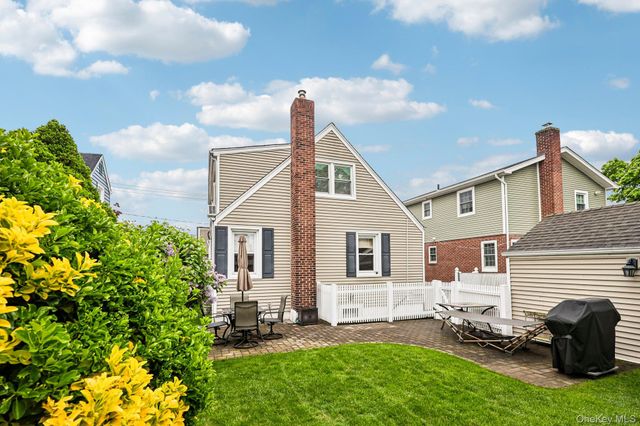 174 Semton Boulevard, Franklin Square, NY 11010