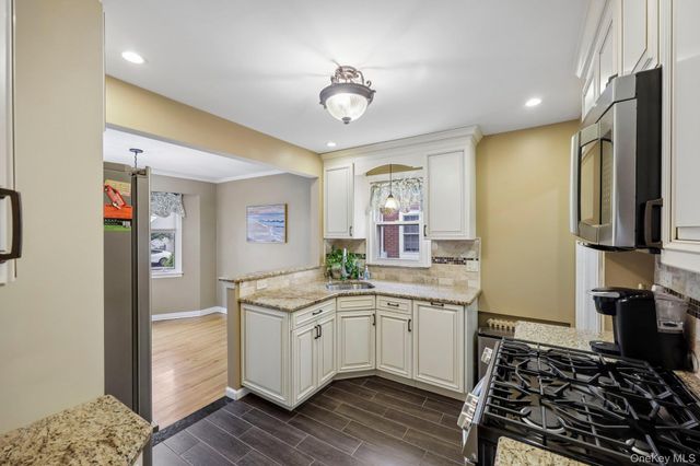 174 Semton Boulevard, Franklin Square, NY 11010