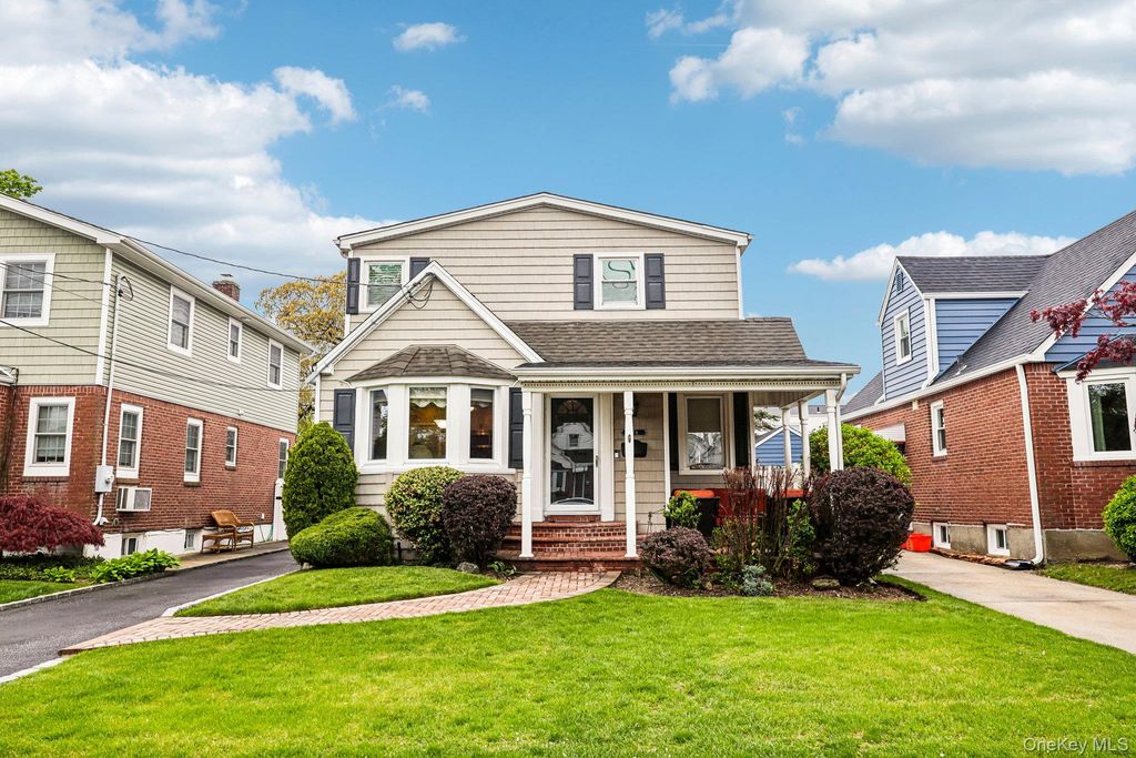 174 Semton Boulevard, Franklin Square, NY 11010