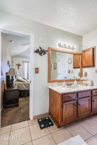 743 MOFFAT Lane, El Paso, TX 79912