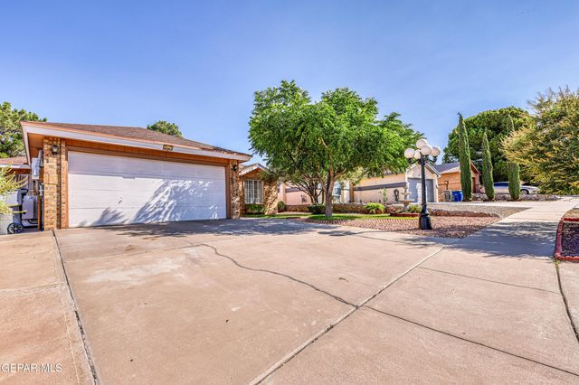 743 MOFFAT Lane, El Paso, TX 79912