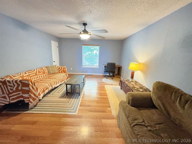 3278 W Southern Avenue, Hulbert, OK 74441