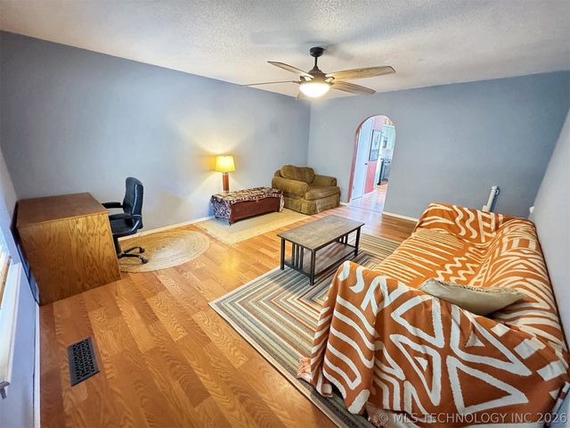 3278 W Southern Avenue, Hulbert, OK 74441