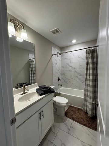 5231 Noble Oak Cove, Gainesville, GA 30504