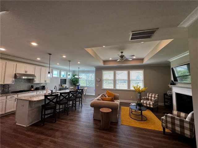 5231 Noble Oak Cove, Gainesville, GA 30504