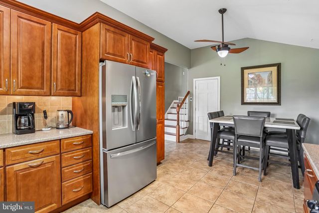 3 MEADOW LN, West Deptford, NJ 08096