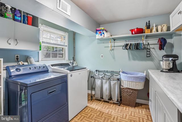 3 MEADOW LN, West Deptford, NJ 08096