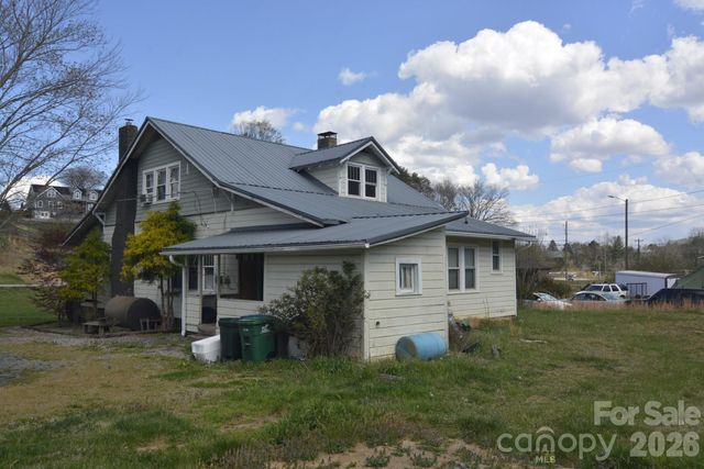 2710 New Leicester Highway, Leicester, NC 28748