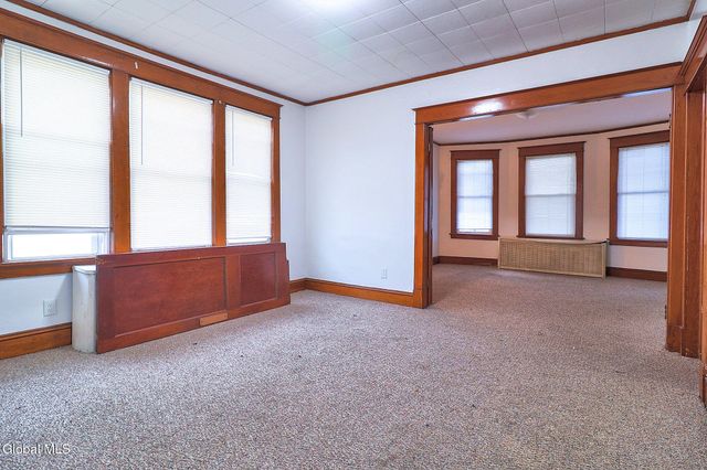 669 Washington Avenue, Albany, NY 12206