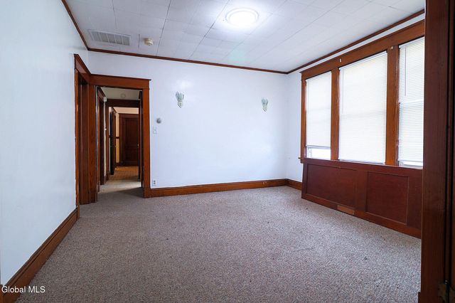 669 Washington Avenue, Albany, NY 12206