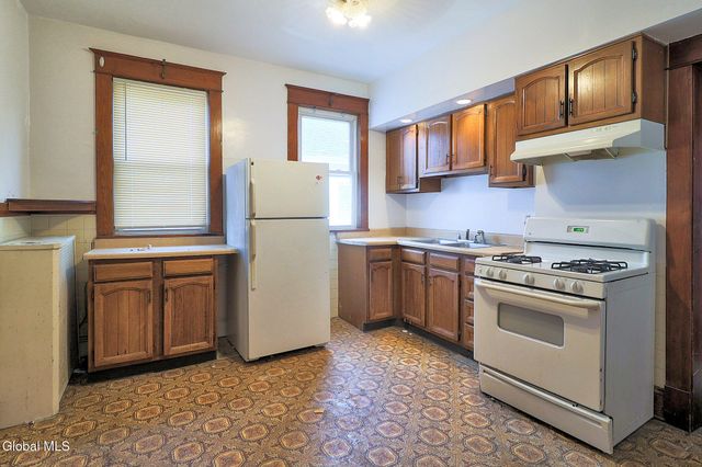 669 Washington Avenue, Albany, NY 12206