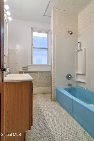 669 Washington Avenue, Albany, NY 12206