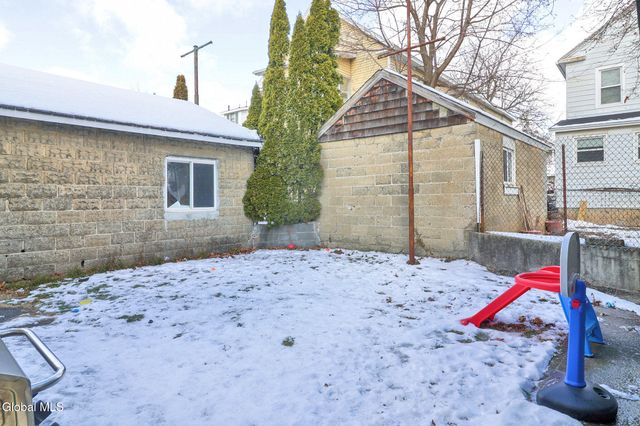 669 Washington Avenue, Albany, NY 12206