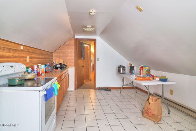 669 Washington Avenue, Albany, NY 12206