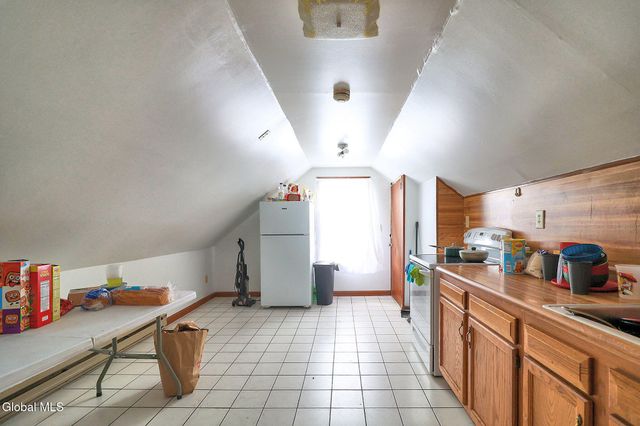 669 Washington Avenue, Albany, NY 12206