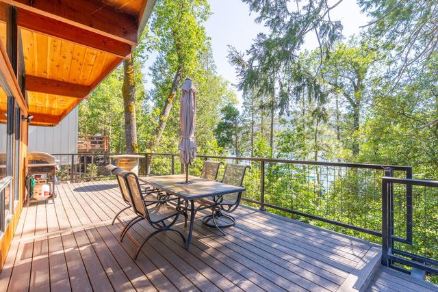 38954 Lake Point Court, Bass Lake, CA 93604