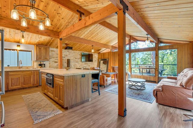 38954 Lake Point Court, Bass Lake, CA 93604