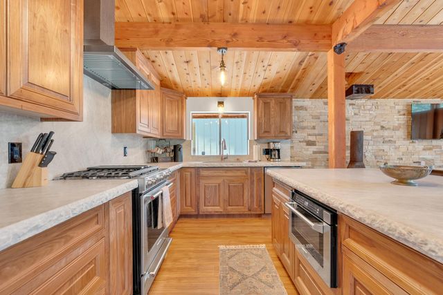 38954 Lake Point Court, Bass Lake, CA 93604