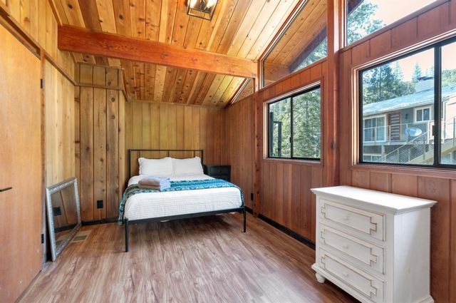 38954 Lake Point Court, Bass Lake, CA 93604